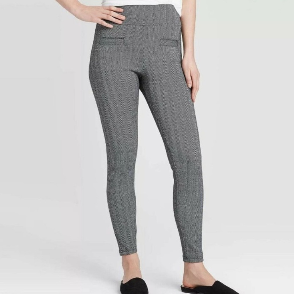 A New Day Pants size Medium